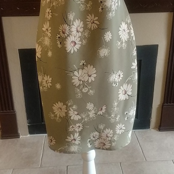 Rampage Clothing Green Floral Dress 3 - Picture 4 of 5